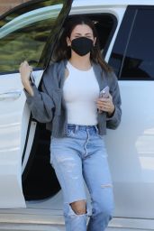 Jenna Dewan in Levi Jeans and a Cropped Cardigan - Los Angeles 02/07/2022