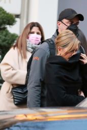 Jennifer Aniston - Filming "Murder Mystery 2" in Paris 02/25/2022