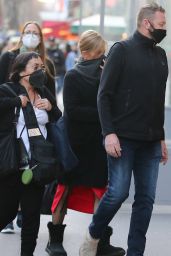 Jennifer Aniston - Filming "Murder Mystery 2" in Paris 02/25/2022