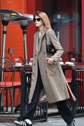 Kaia Gerber Debuts a New Hairstyle - New York 02/16/2022
