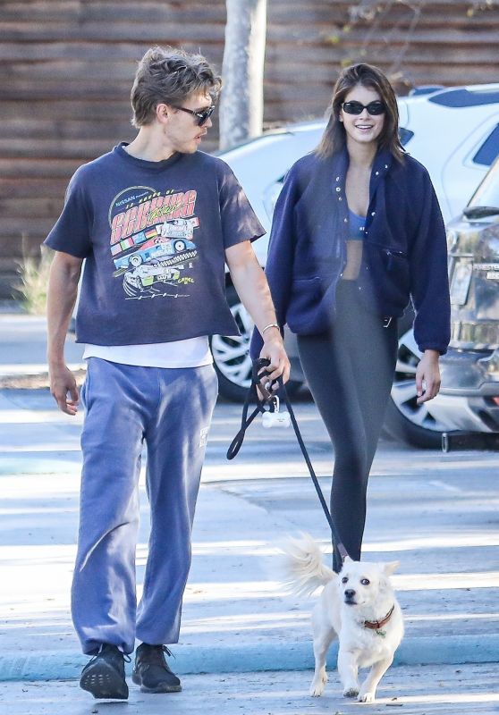 Kaia Gerber - Out in Los Angeles 02/06/2022