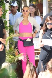 Kate Hudson at Nikki Beach in Miami 02/27/2022