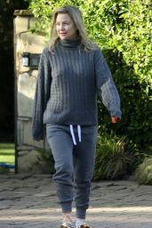 Kate Hudson - Out in Los Angeles 02/20/2022