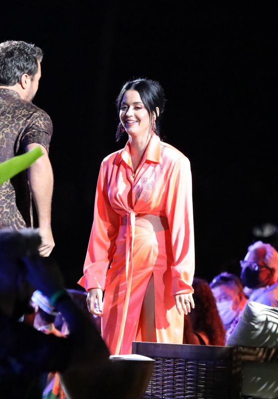 Katy Perry - "American Idol" Filming in Honolulu 02/15/2022