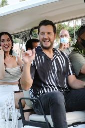 Katy Perry - Filming New Season of American Idol in Maui 02/14/2022