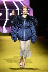Kendall Jenner - Walking Prada Fashion at Milan Fashion Week 02/24/2022