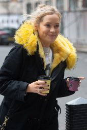 Laura Whitmore - Arrives at BBC Broadcasting House in London 02/20/2022