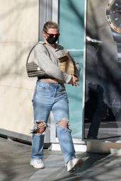 Lili Reinhart in Ripped Jeans - Vancouver 02/15/2022 • CelebMafia