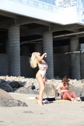 Lindsey Pelas - Photoshoot in Malibu 02/22/2022