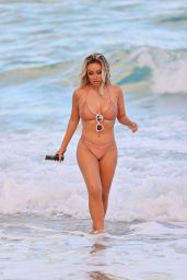 Lisa Opie in a Bikini - Beach in Miami 02/04/2022
