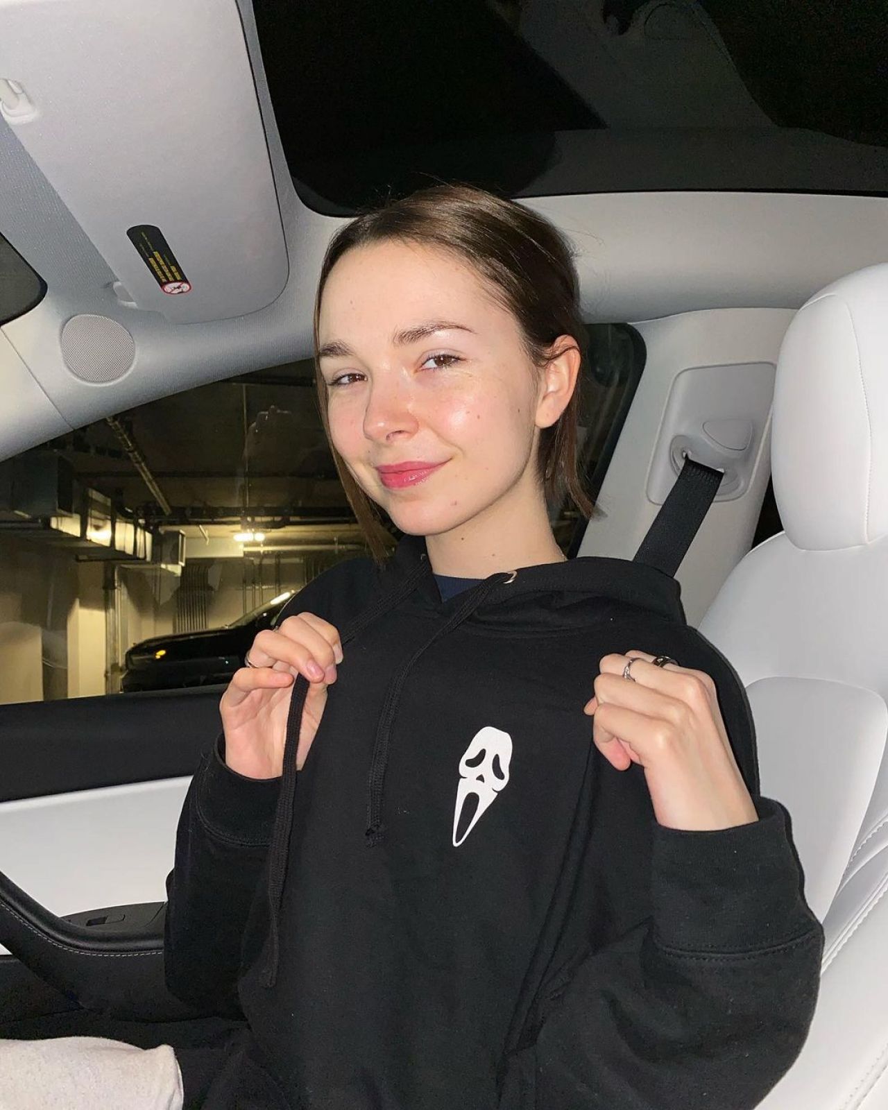 Lydia Night 02/10/2022 • CelebMafia