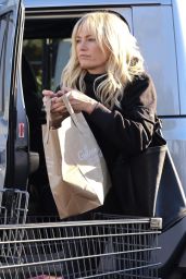 Malin Akerman - Grocery Shopping at Gelson