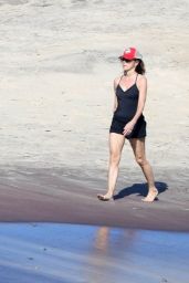 Marisa Tomei - Beach in Cabo San Lucas 02/01/2022