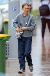 Natalie Portman in Street Outfit - Sydney 02/26/2022