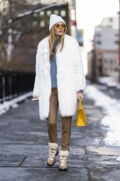 Olivia Palermo Winter Street Style - New York 01/09/2022