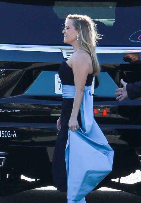 Reese Witherspoon - Arrives at the SAG Awards in Santa Monica 02/27/2022