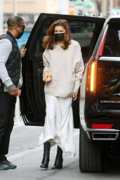 Zendaya at the Two Hands in SoHo in New York 02/17/2022