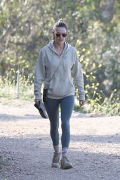 Alessandra Ambrosio   Hiking in Malibu 03 16 2022   - 85