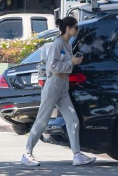 Alexandra Daddario in Comfy Clothes - Los Angeles 03/18/2022