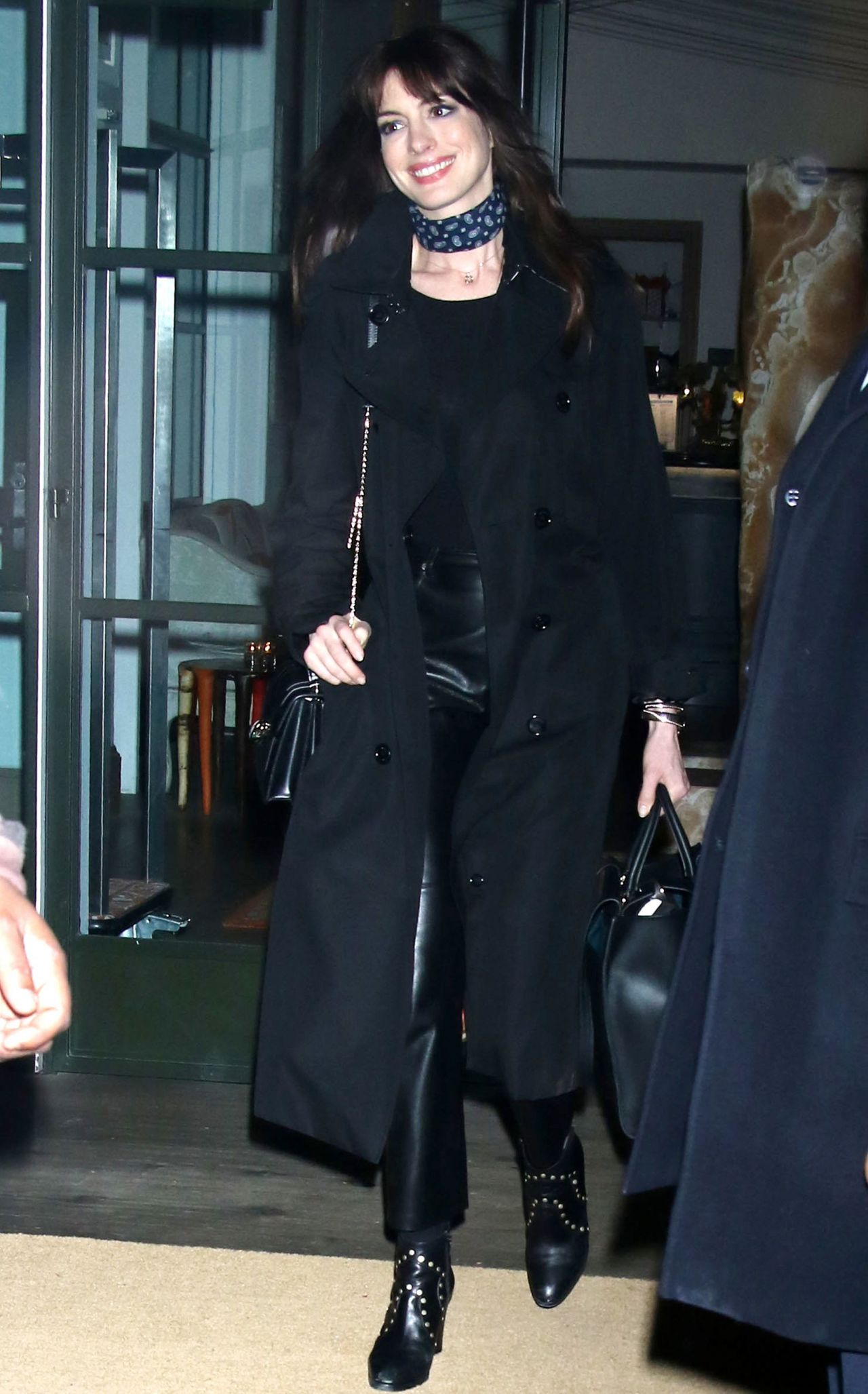Anne Hathaway - Leaving Her Hotel in New York 03/09/2022 • CelebMafia