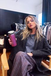 Anne Winters - Photoshoot 2022