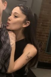 Ariana Grande 03/22/2022