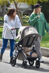 Ashley Hart and Jessica Hart - Out in LA 03/05/2022