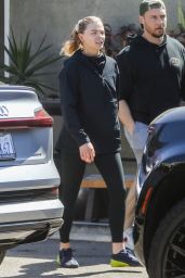 Chloe Moretz in All-Black Athleisure Attire - Hollywood 03/14/2022