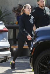 Chloe Moretz in All-Black Athleisure Attire - Hollywood 03/14/2022