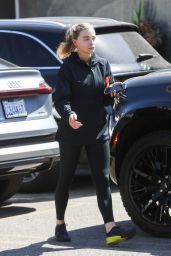 Chloe Moretz in All-Black Athleisure Attire - Hollywood 03/14/2022