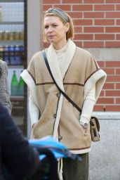 Claire Danes - Out in New York 03/16/2022