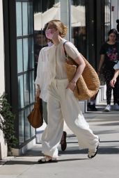 Elle Fanning and Dakota Fanning - Rodeo Dr. in Beverly Hills 03/17/2022
