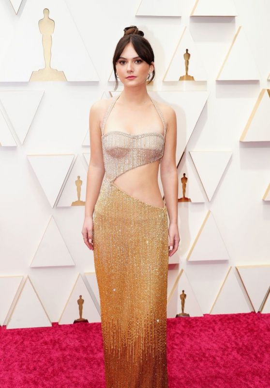 Emilia Jones – Oscars 2022 Red Carpet