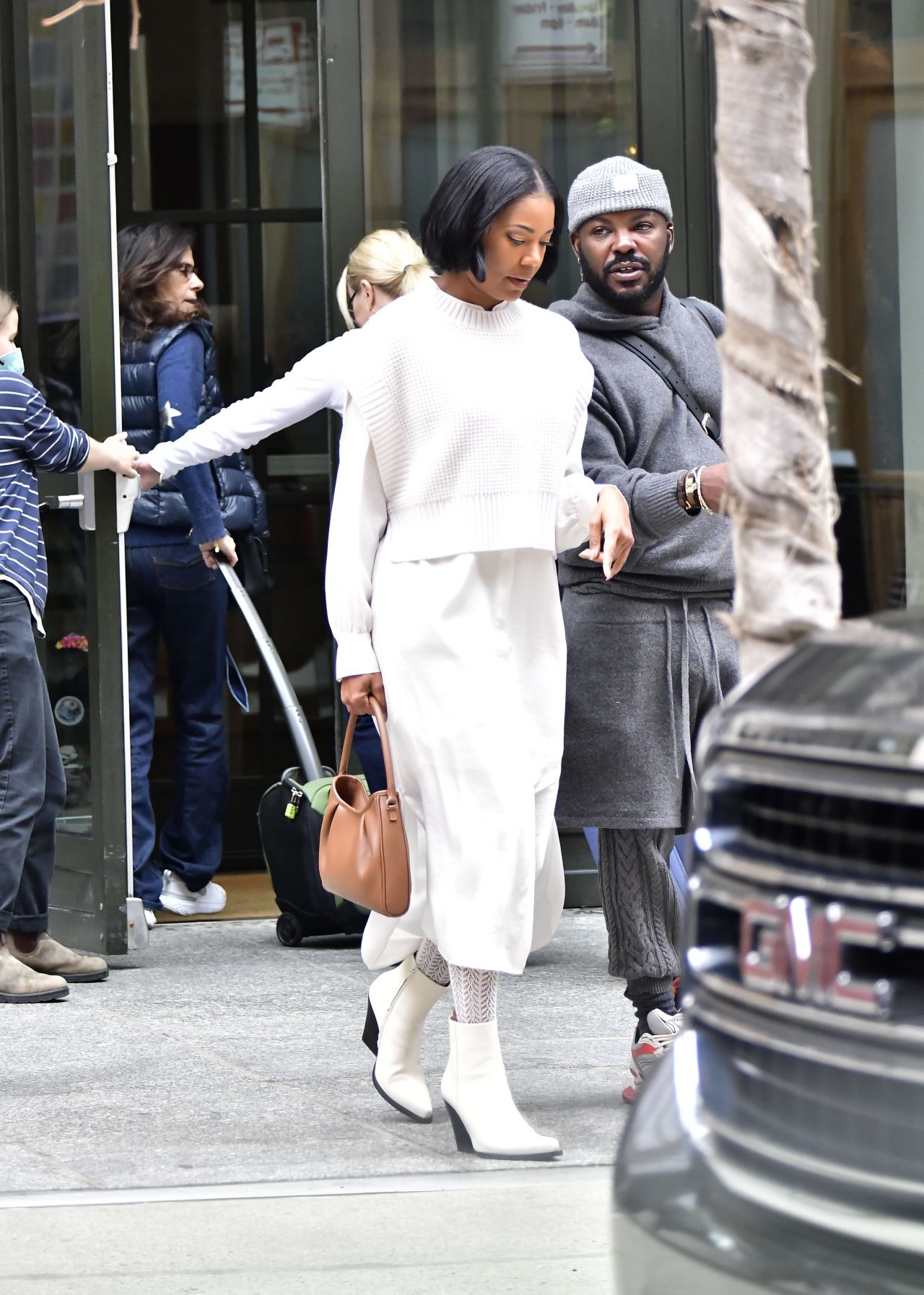 Gabrielle Union - Out in NY 03/07/2022 • CelebMafia