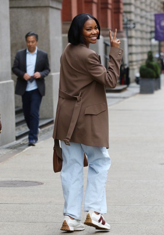 Gabrielle Union - Out in NYC 03/07/2022