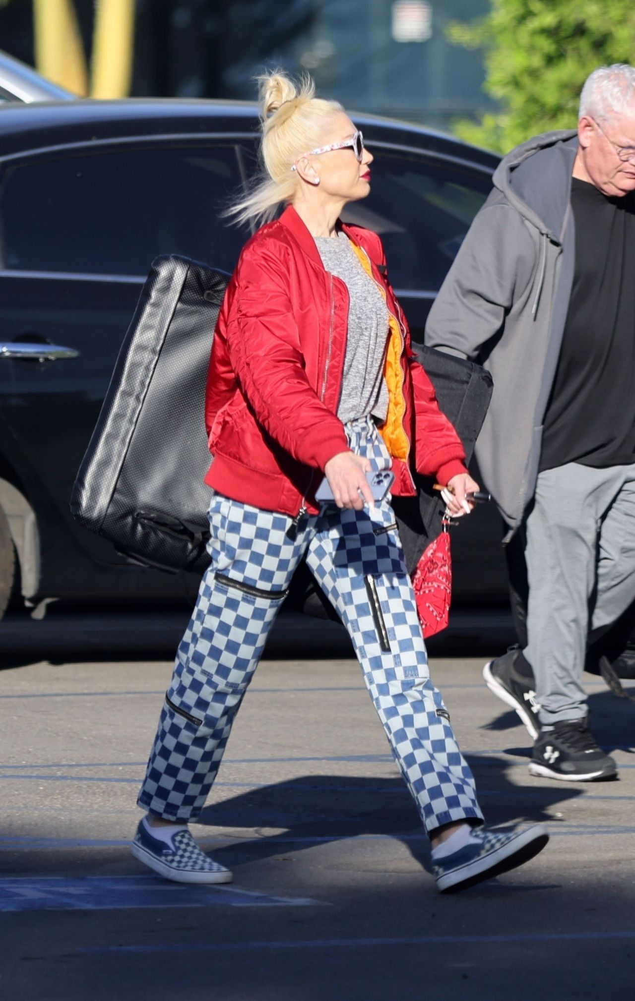 Gwen Stefani and Blake Shelton - Arrive at a Football Game in LA 03/16 ...