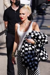 Gwen Stefani - Outside Jimmy Kimmel Live in Los Angeles 03/24/2022