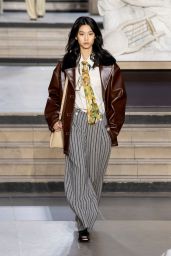 HoYeon Jung – Louis Vuitton Show at Paris Fashion Week 03/07/2022