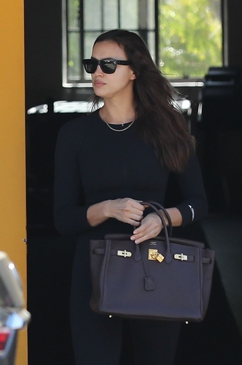 Dondasplace posted Irina with a Birkin bag dressed in all black and wearing  Yeezys. Is it just a coincidence? : r/WestSubEver
