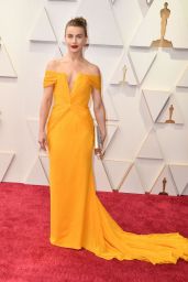 Julianne Hough – Oscars 2022 Red Carpet