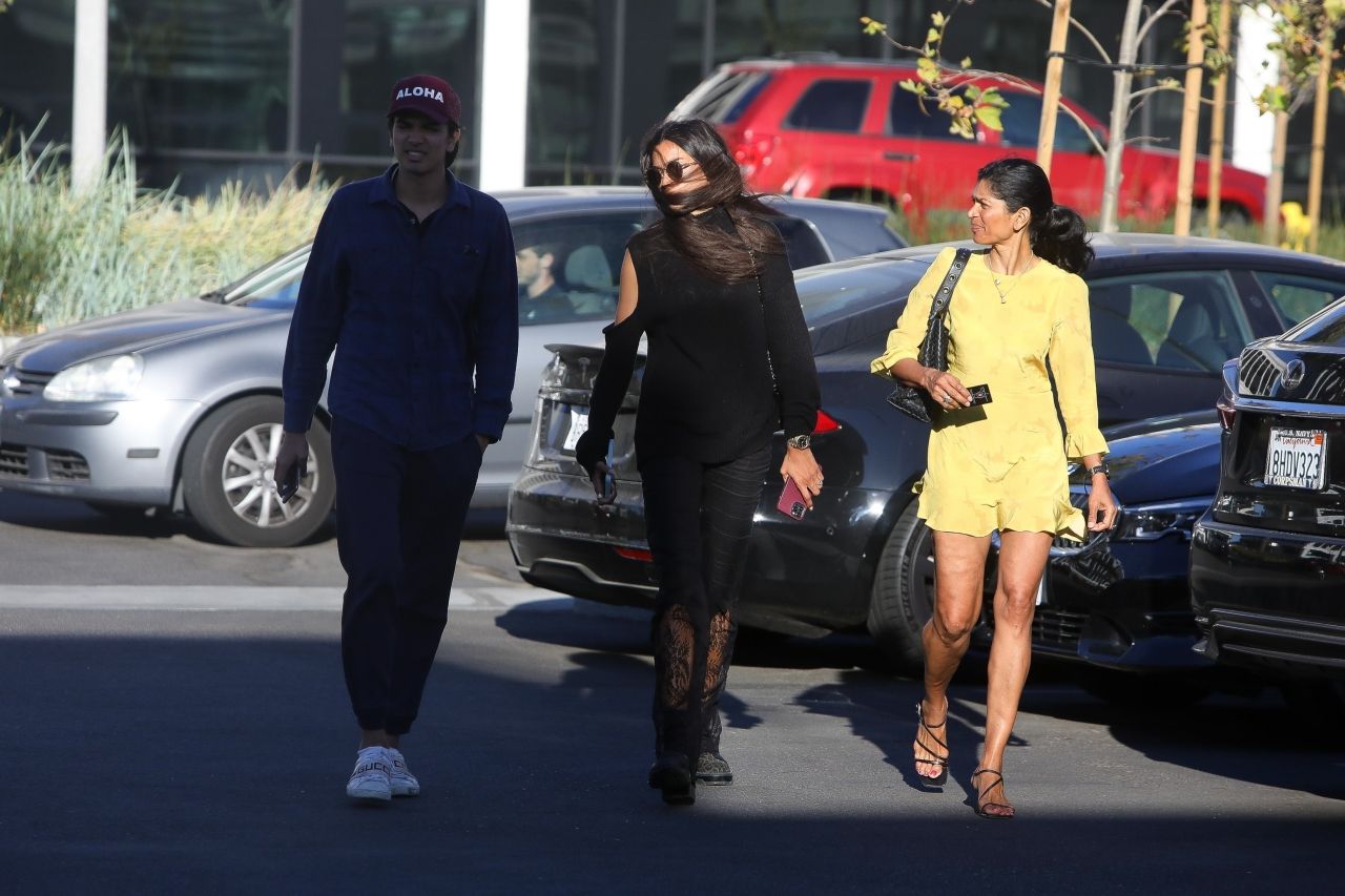 Kelly Gale at KazuNori in Marina Del Rey 03/23/2022 • CelebMafia