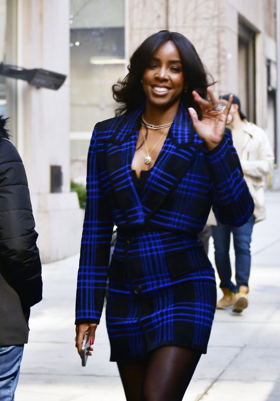 Kelly Rowland - Out in New York 03/16/2022