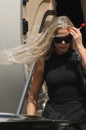 Kim Kardashian and Khloe Kardashian - Arrive Ahead of SKIMS First Pop-up in Miami 03/19/2022