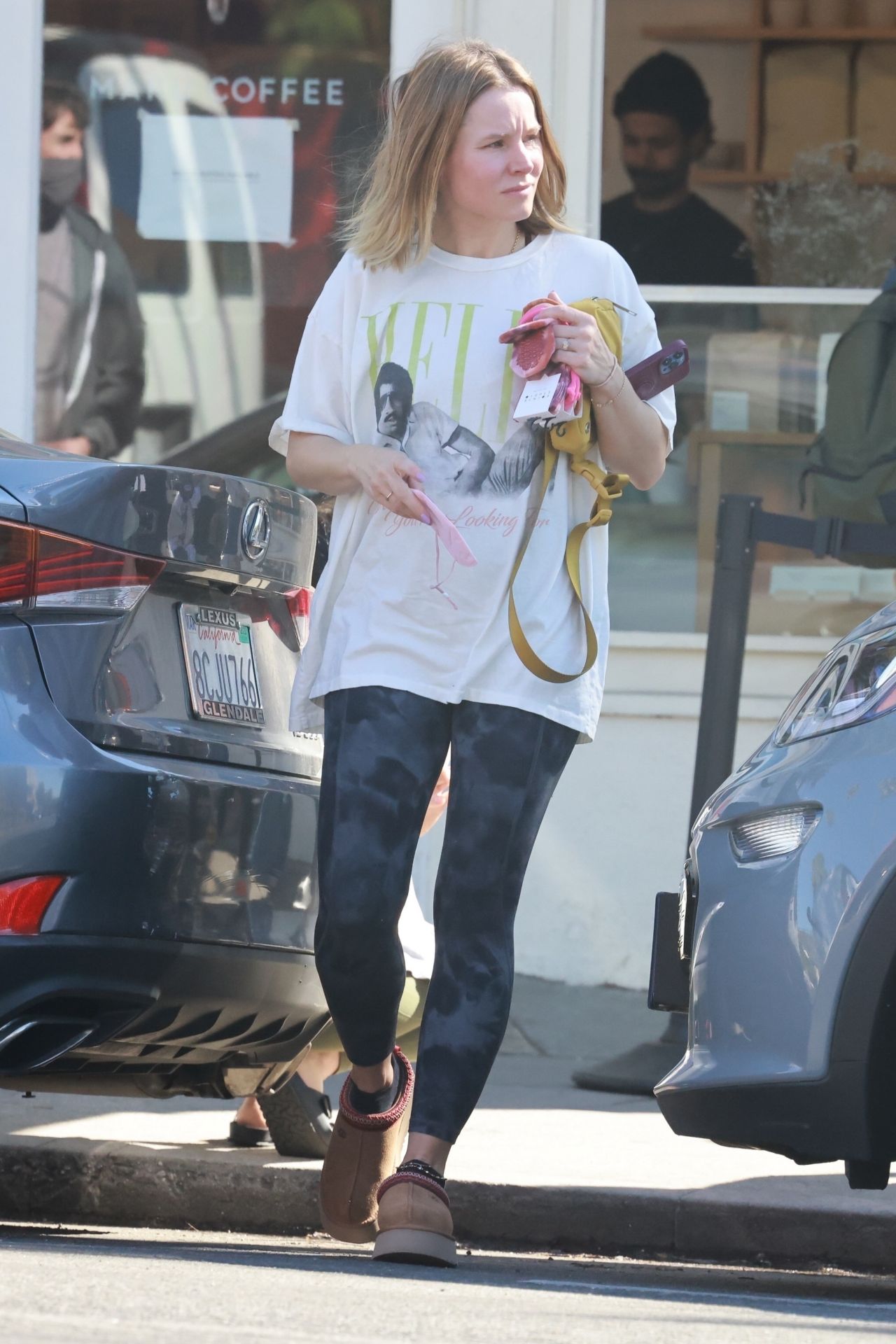 Kristen Bell - Out in Los Feliz 04/18/2022 • CelebMafia