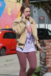 Kristen Bell - Running Errands in Los Angeles 03/21/2022