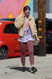 Kristen Bell - Running Errands in Los Angeles 03/21/2022