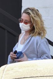 Kristen Stewart - Visit to a Hair Salon in Beverly Hills 03/22/2022