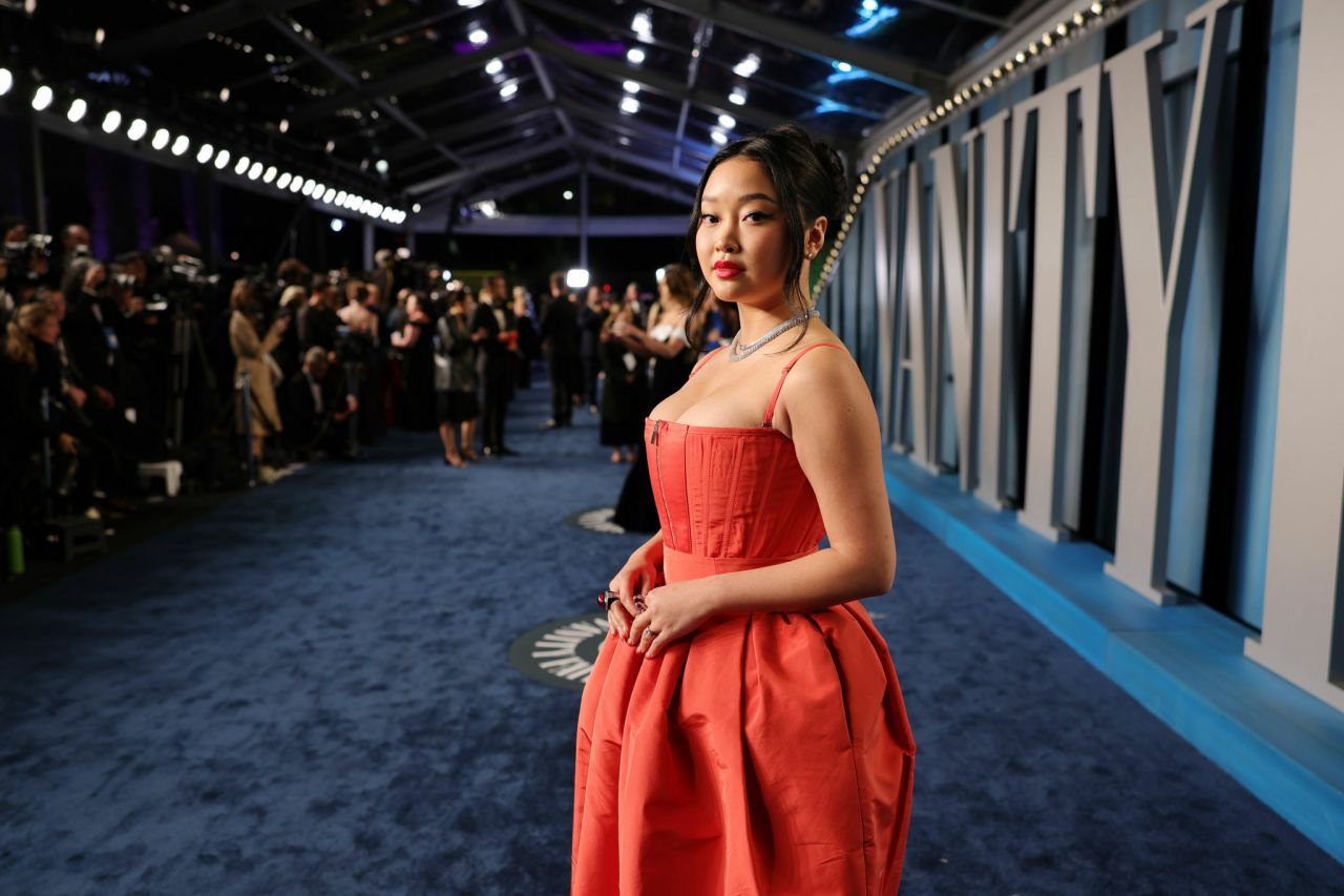 lana-condor-vanity-fair-oscar-party-in-beverly-hills-03-27-2022-8.jpg