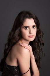 Laura Marano 03/30/2022