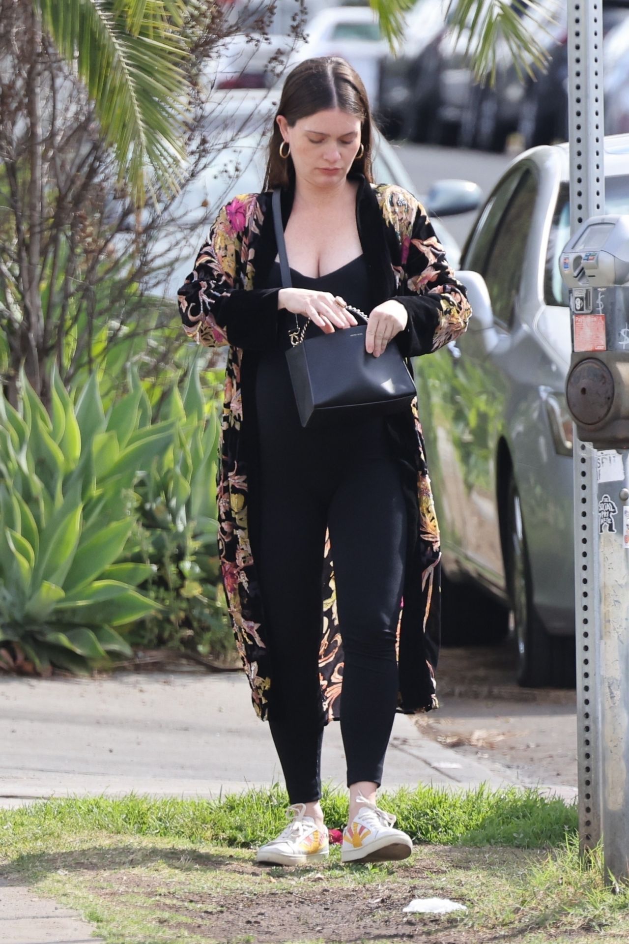 Lauren Parsekian - Out in Los Feliz 03/04/2022 • CelebMafia